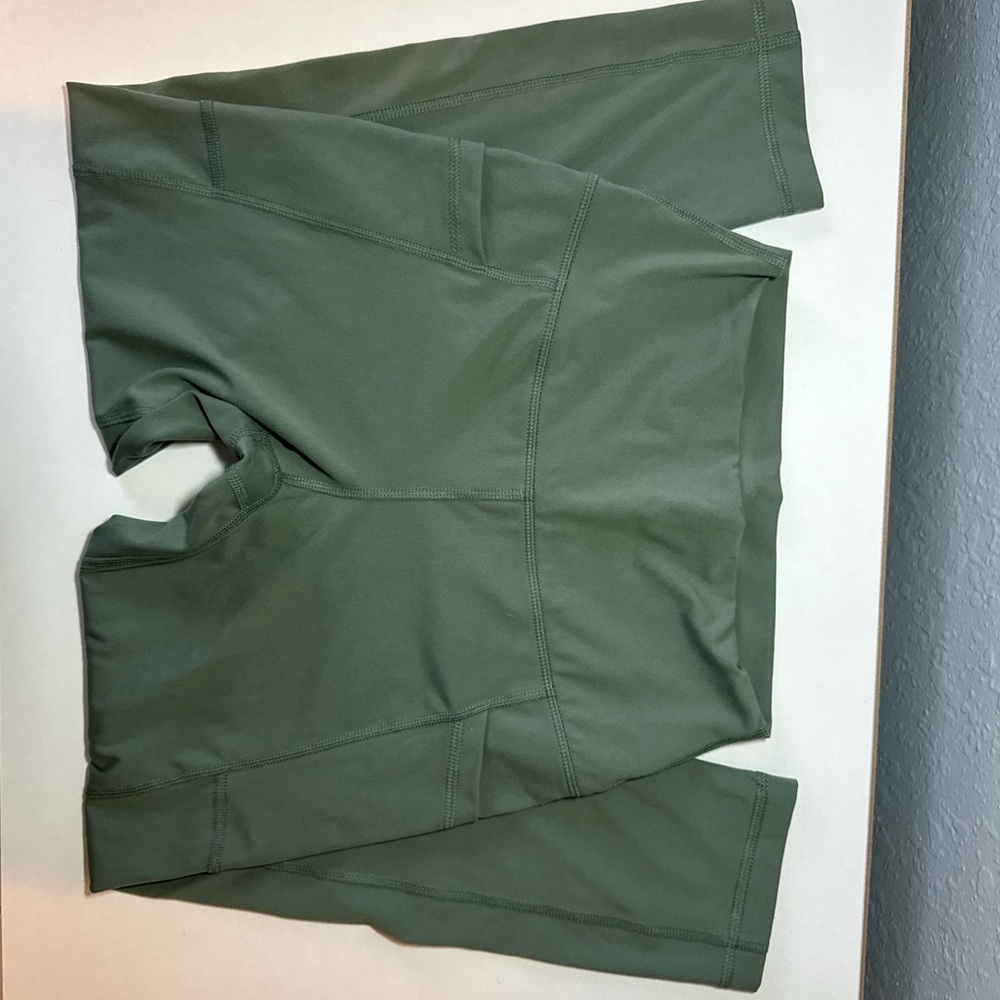 Yogalicious Lux Tribeca Cropped Leggings in Sage